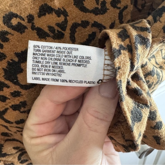 Ava & Viv Women’s Leopard Print V-Neck Top Brown Black Short Sleeve Size 1X - Picture 5 of 8